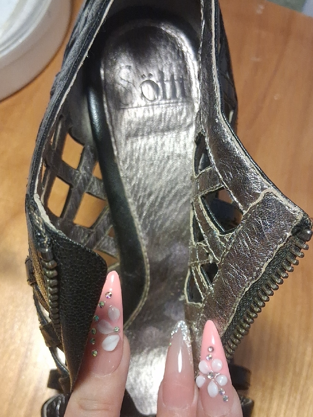 Sofft Black Strappy Peep-Toe Heels with Front Zip Size 7 - Picture 9 of 13
